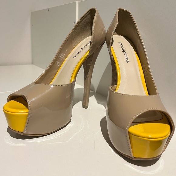 Nude platform heels - Picture 2 of 3